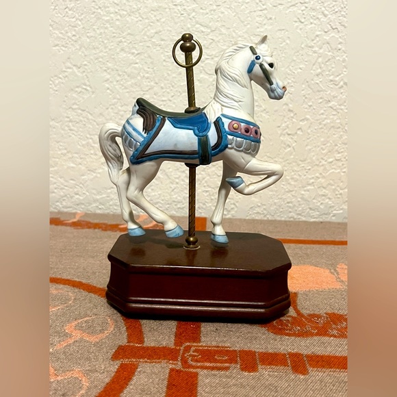 Vintage Carousel Horse Figurine Loof c. 1911 Music Box - Picture 2 of 5